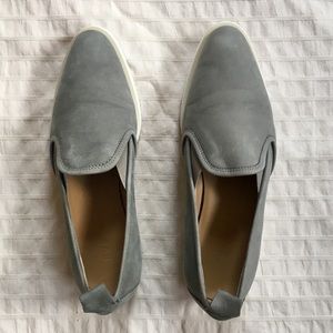Everlane “The Nubuck Street Shoe” in slate gray